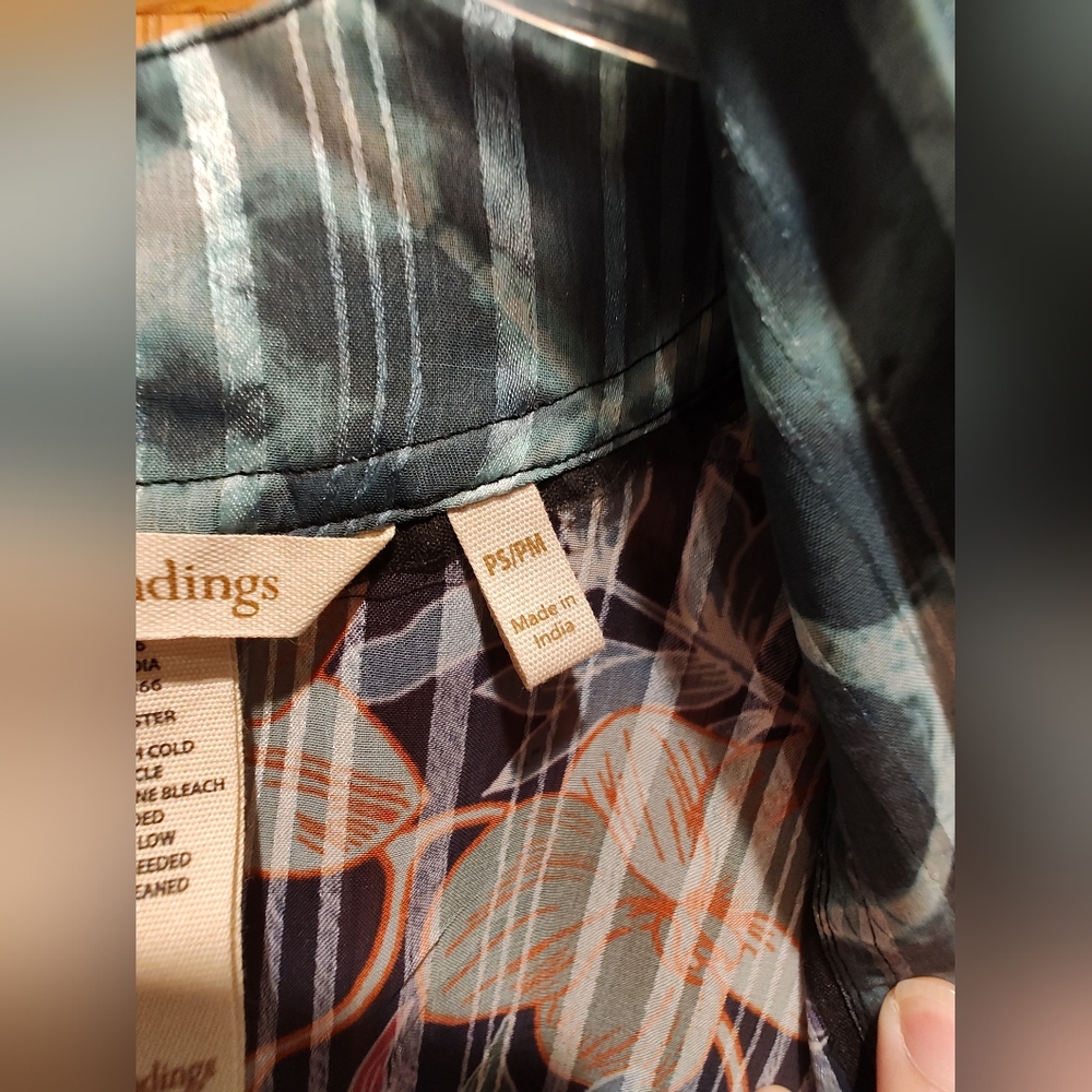 EUC Soft Surroundings Laurus Topper, Floral Kimono-style Cover Up, Navy/Aqua - Picture 5 of 8